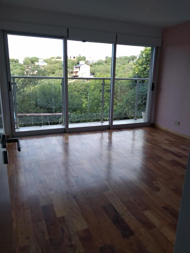 Alquiler - Casa de 4 dormitorios - Estancia Q2 - Con Pileta - Detalles de Diseño