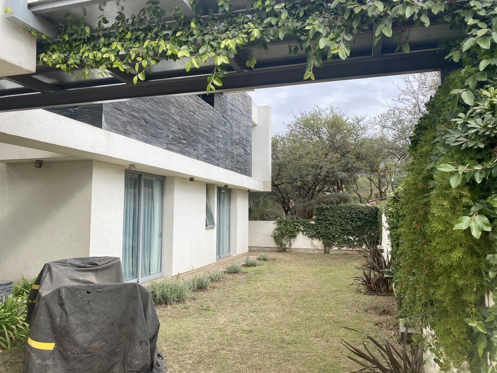 Estancia Q2 - Importante Casa a la venta - 4 dormitorios - Ubicacion privilegiada