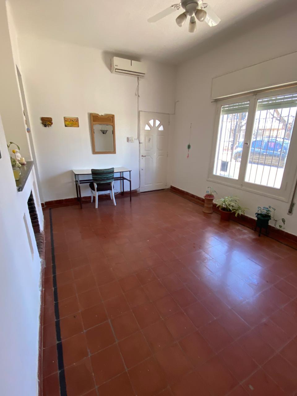 BFerroviario Mitre - Ñandu 2228 -  Alquiler Casa 3 Dorm. Patio Coch.