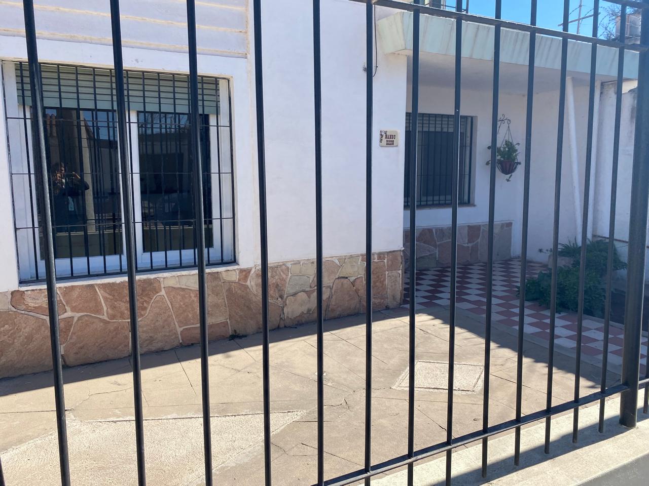 BFerroviario Mitre - Ñandu 2228 -  Alquiler Casa 3 Dorm. Patio Coch.