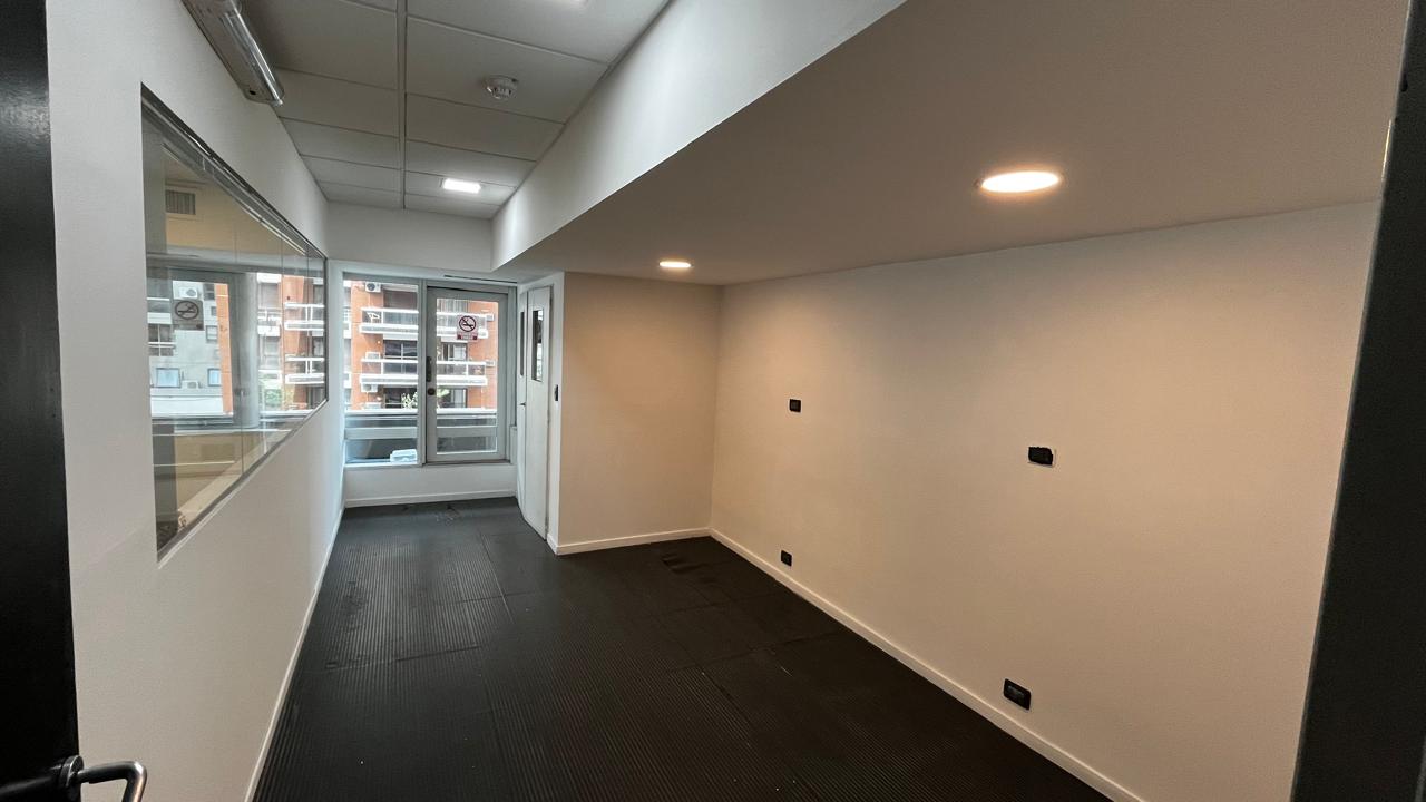 VENTA Yrigoyen OFICINA Planta Libre CATEGORÍA 2 cocheras OPCIONALES