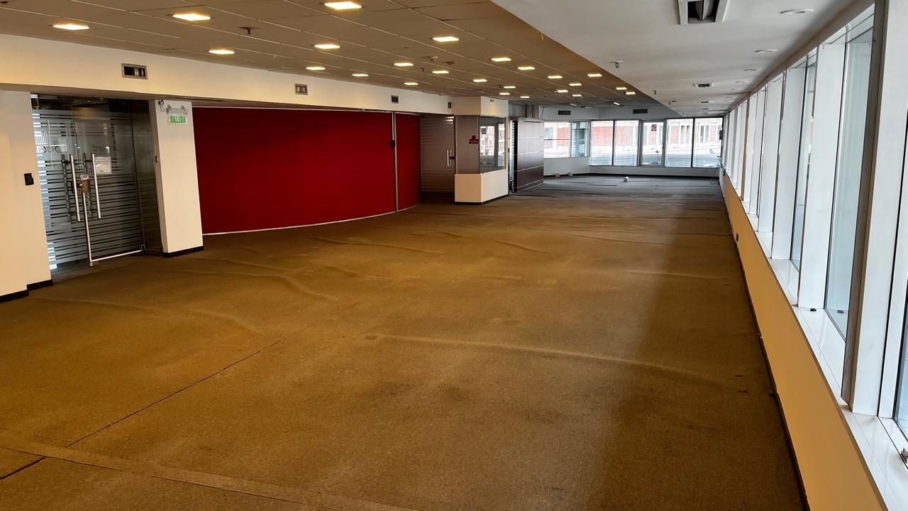 VENTA Yrigoyen OFICINA Planta Libre CATEGORÍA 2 cocheras OPCIONALES