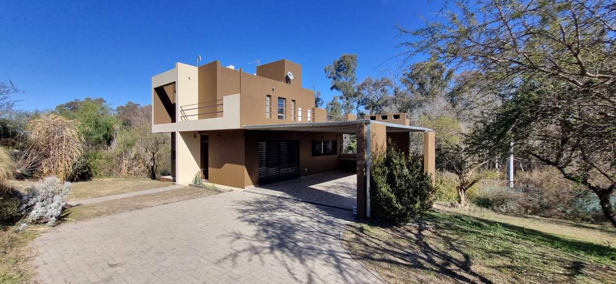 Casa en Alquiler - Cumbres del Golf de 1 dormitorio !!!