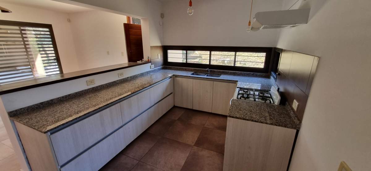 Casa en Alquiler - Cumbres del Golf de 1 dormitorio !!!