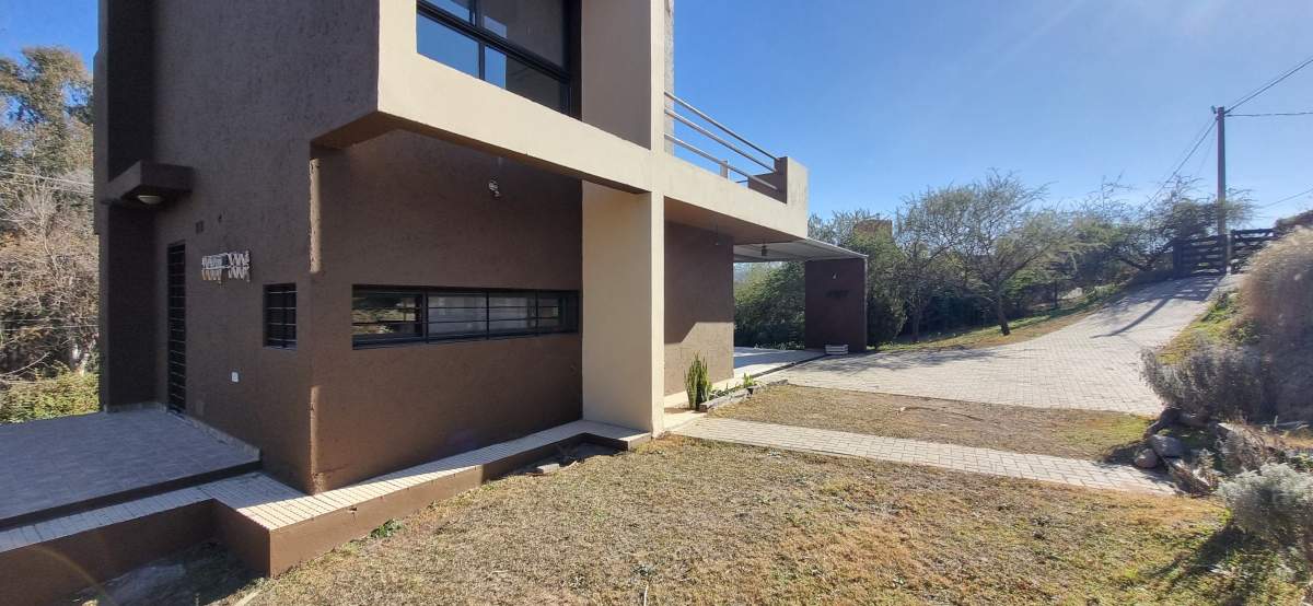 Casa en Alquiler - Cumbres del Golf de 1 dormitorio !!!