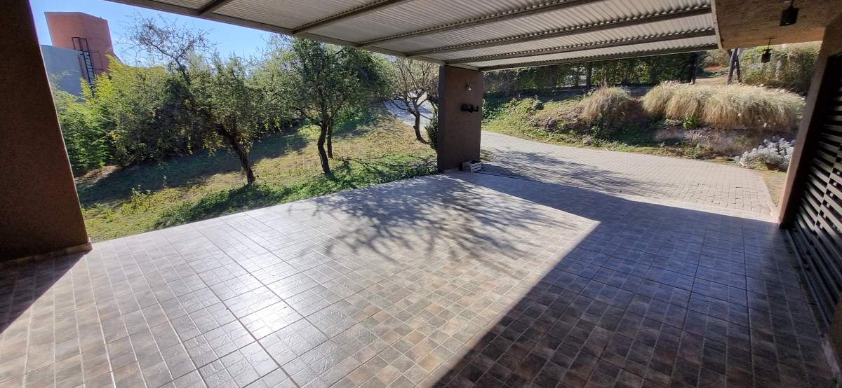 Casa en Alquiler - Cumbres del Golf de 1 dormitorio !!!