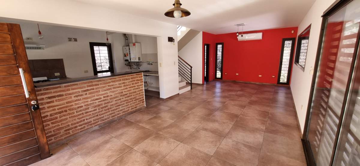 Casa en Alquiler - Cumbres del Golf de 1 dormitorio !!!