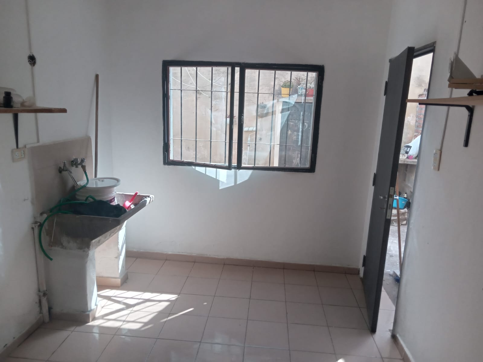 B Pueyrredon - Alquiler Casa  Pje Aragon 2 Dorm. Patio