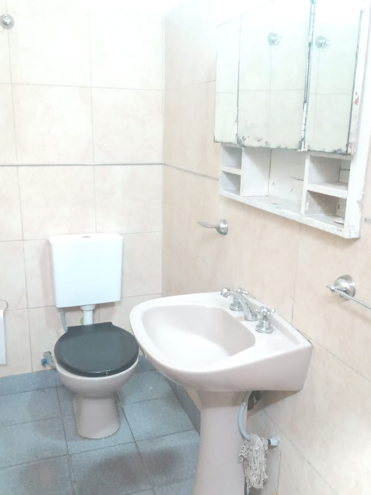 B Pueyrredon - Alquiler Casa  Pje Aragon 2 Dorm. Patio