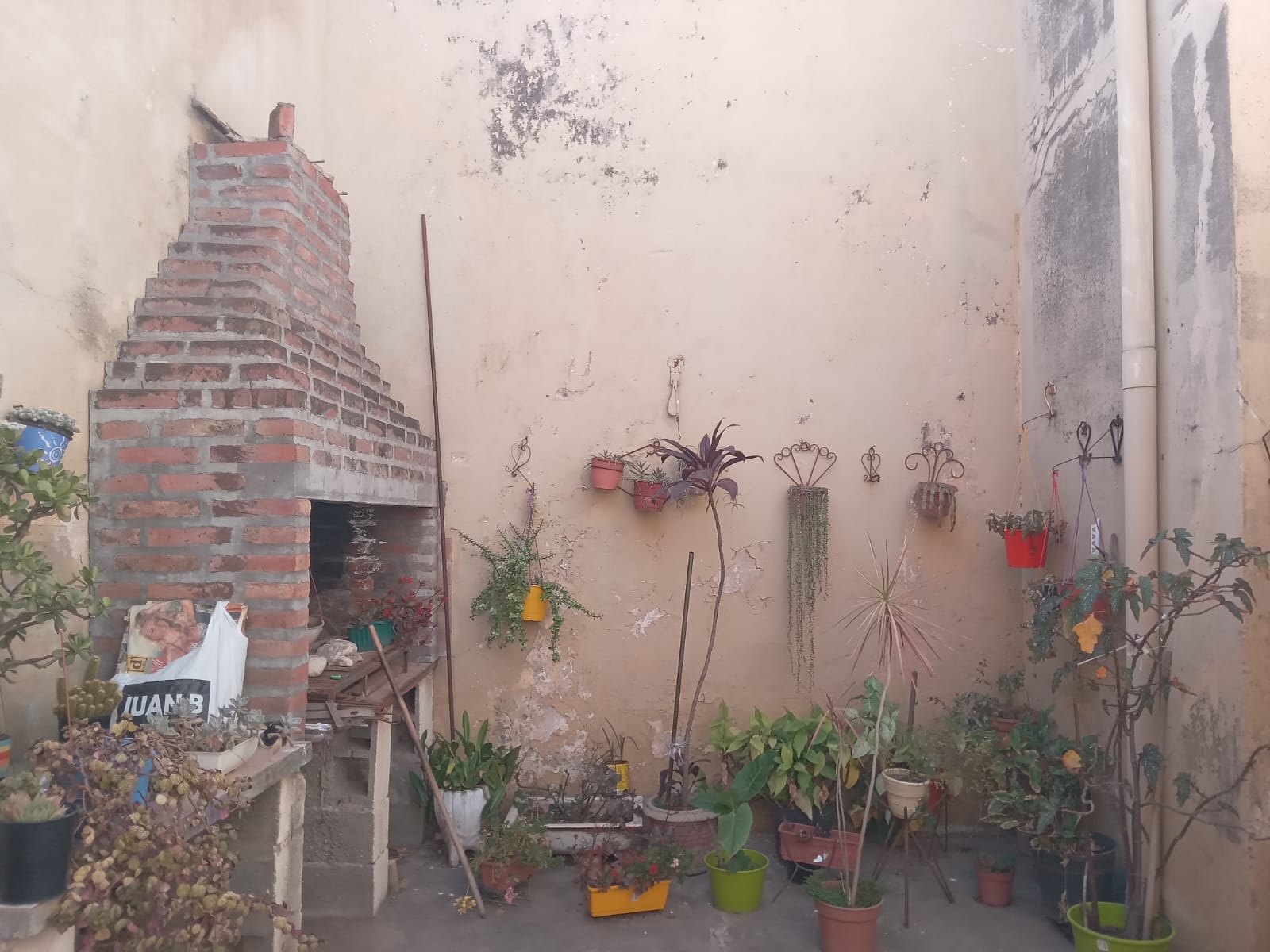 B Pueyrredon - Alquiler Casa  Pje Aragon 2 Dorm. Patio