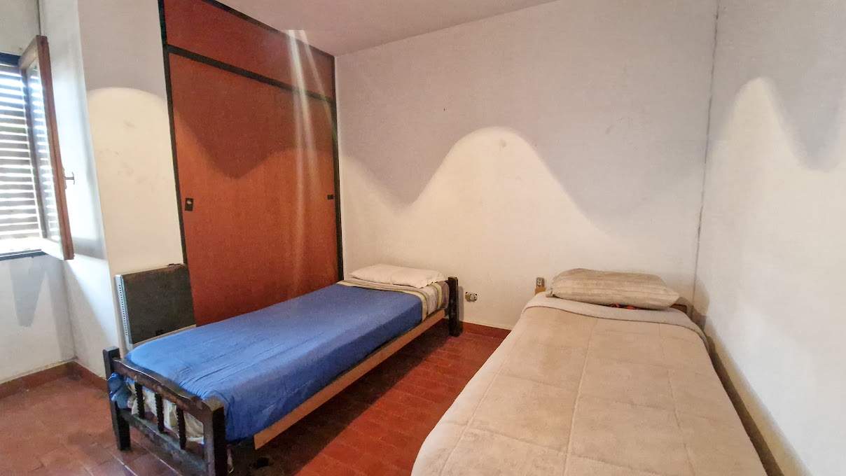 VENTA CASA 4 DORM COCHERA BARRIO ESCOBAR