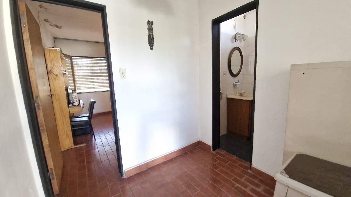 VENTA CASA 4 DORM COCHERA BARRIO ESCOBAR