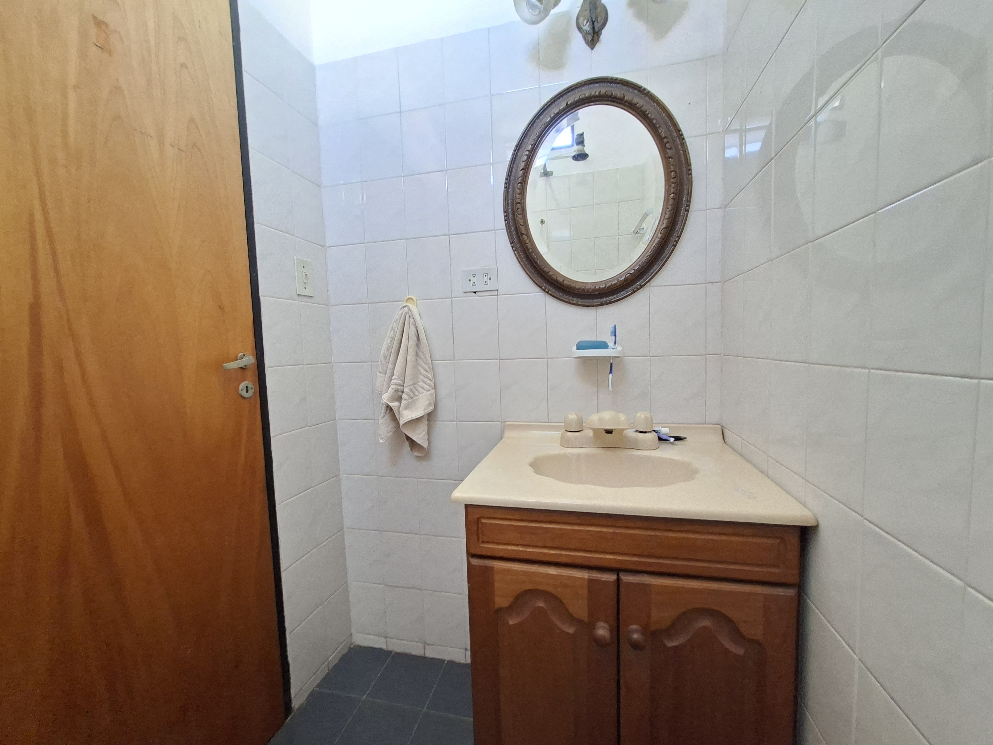 VENTA CASA 4 DORM COCHERA BARRIO ESCOBAR