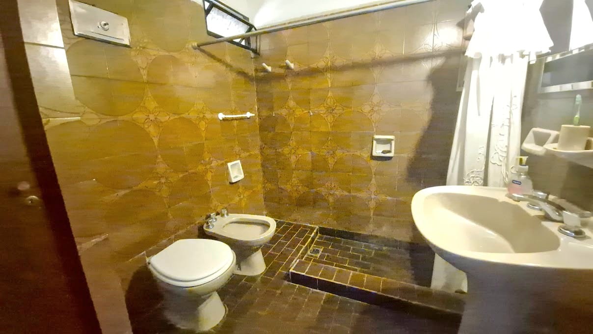 VENTA CASA 4 DORM COCHERA BARRIO ESCOBAR