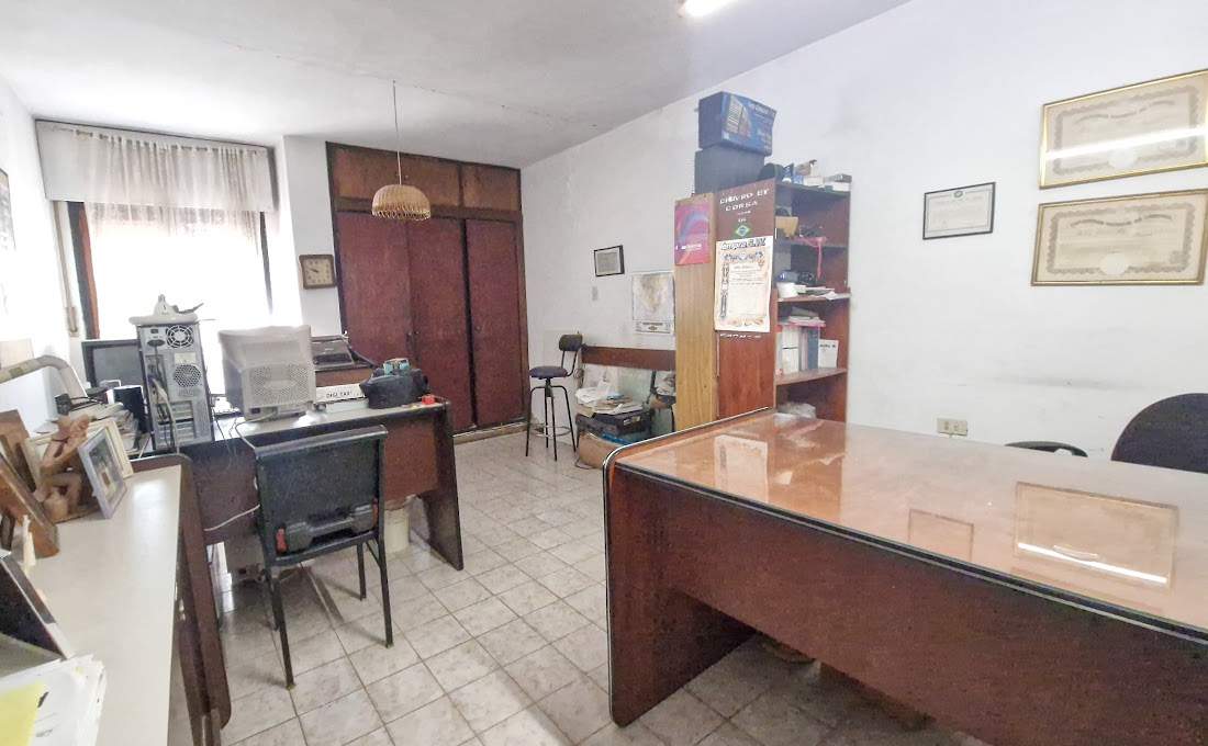 VENTA CASA 4 DORM COCHERA BARRIO ESCOBAR