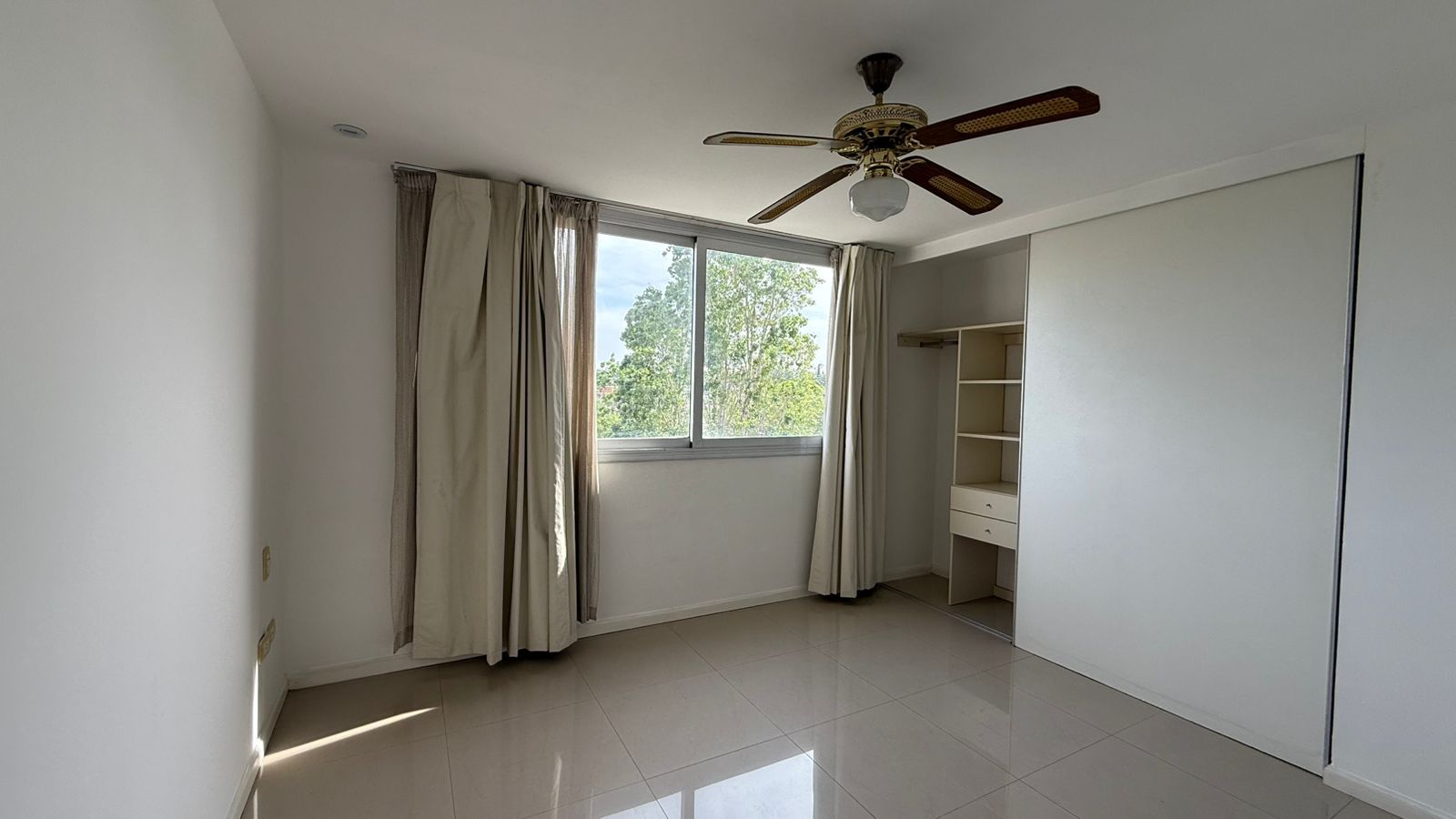 ALQUILER DEPARTAMENTO 2 DORMITORIOS CON COCHERA COMPLEJO NORD RIVIERE VILLA CABRERA