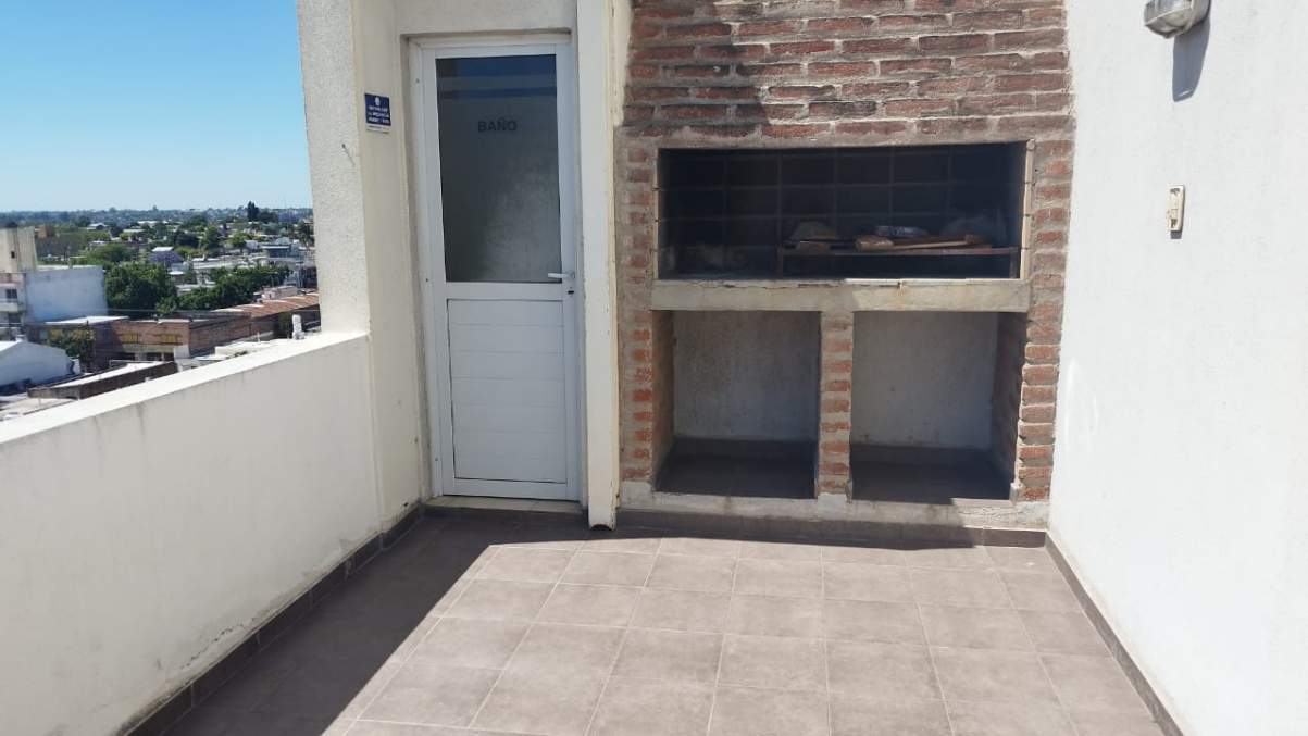 Dpto. 1 Dorm. con Balcón  Impecable! Barrio Pueyrredón