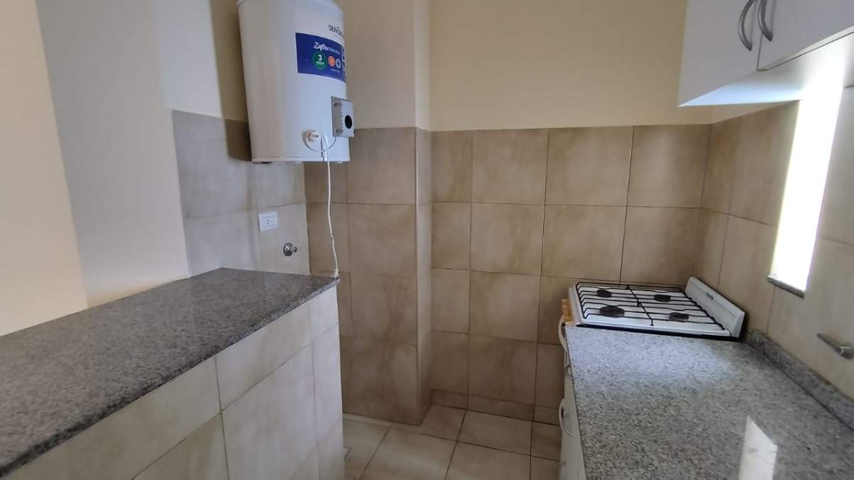 Dpto. 1 Dorm. con Balcón  Impecable! Barrio Pueyrredón