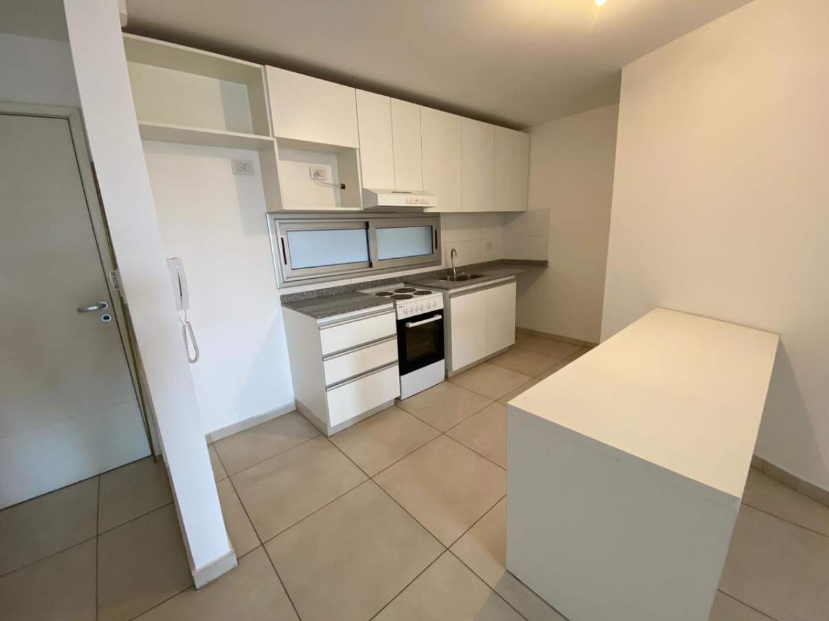 B GENERAL PAZ - DEPTO 1 DORM CON COCHERA - CALEFACCION CENTRAL