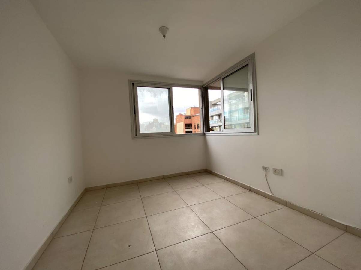 B GENERAL PAZ - DEPTO 1 DORM CON COCHERA - CALEFACCION CENTRAL