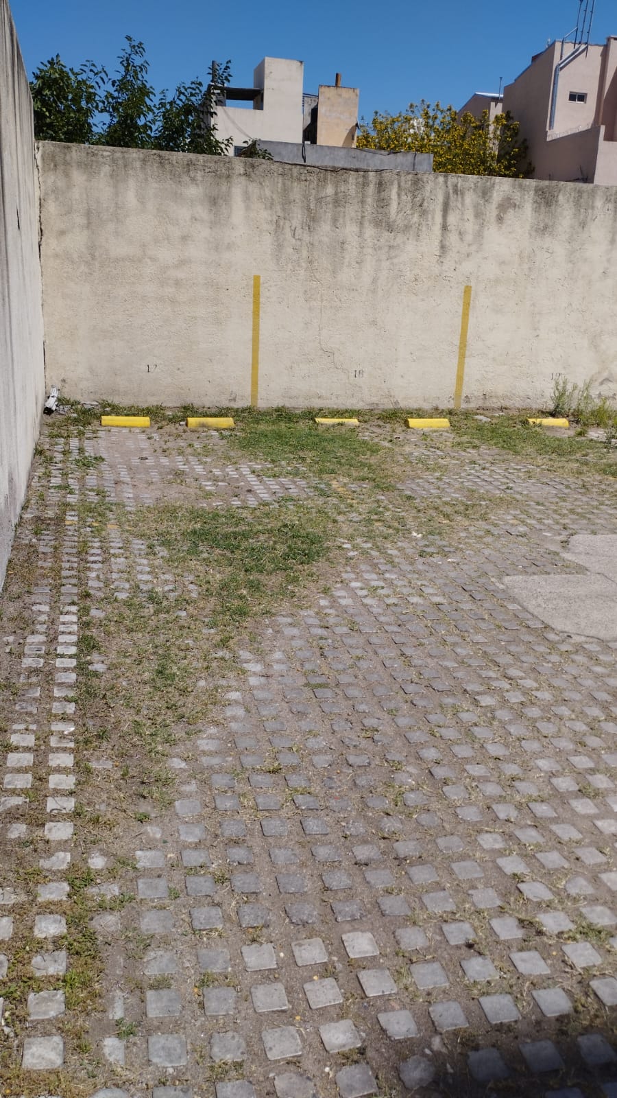 Cochera en alquiler  Barrio Alberdi, calle Dean Funes