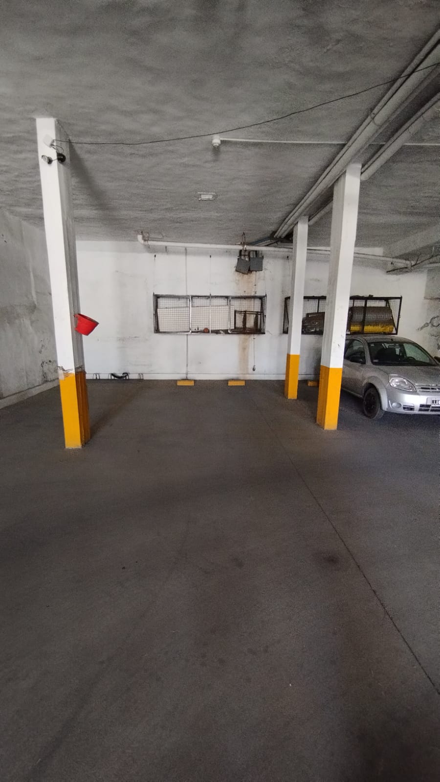 Cochera en alquiler  Barrio Alberdi, calle Dean Funes