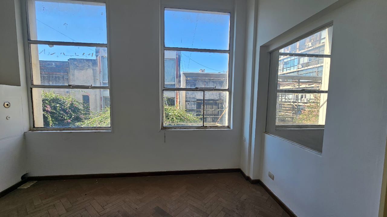 OficinasEstudios Consultorios en Alquiler -  Centro de Córdoba ( Peatonal San Martín y 9 de Julio)