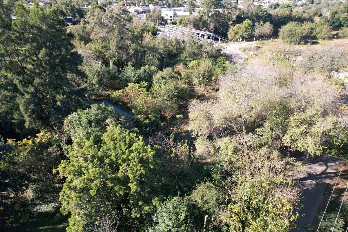 Lote con proyecto aprobado en venta en Los Carolinos