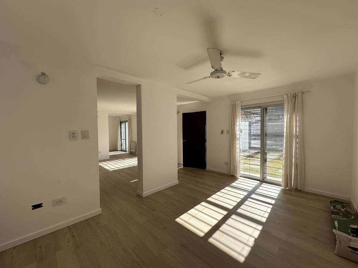 Casa en Venta en Villa Belgrano  2 dormitorios