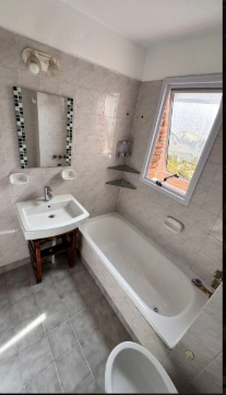 DPTO EN ALQUILER 3 DORMITORIOS BARRIO CHATEAU CARRERAS