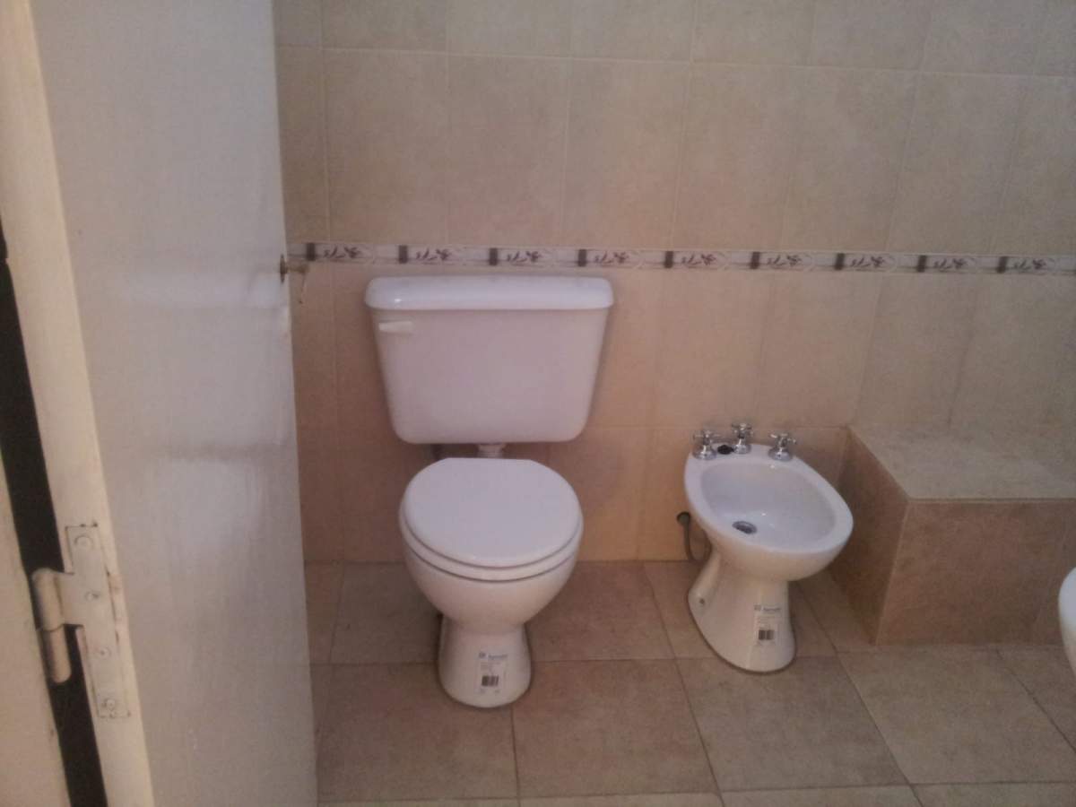 Dúplex un dormitorio y monoambiente en alquiler, barrio San Vicente