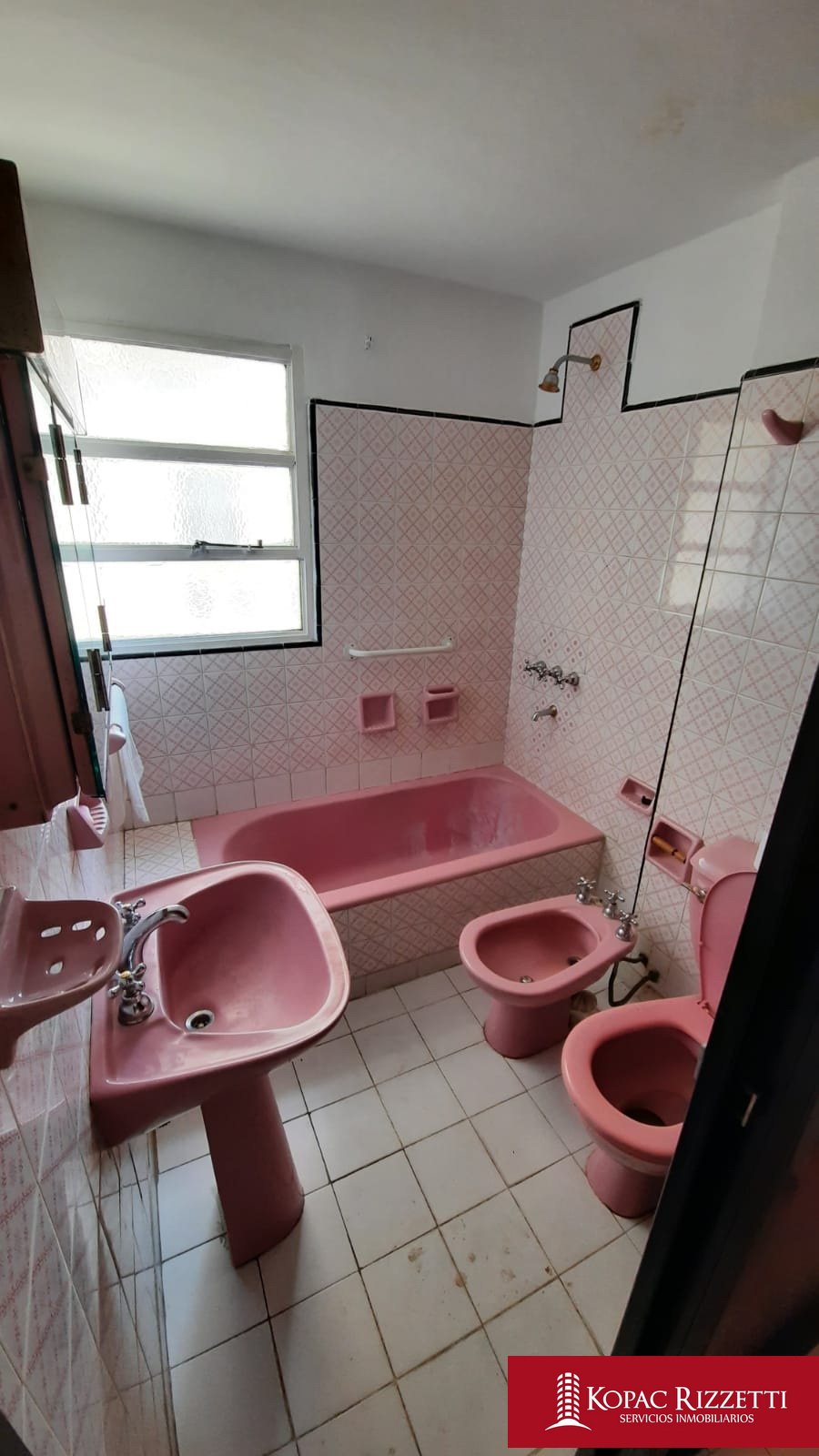 CENTRO (BV. MITRE 193) - ALQUILER DEPARTAMENTO 2 DORMITORIOS.