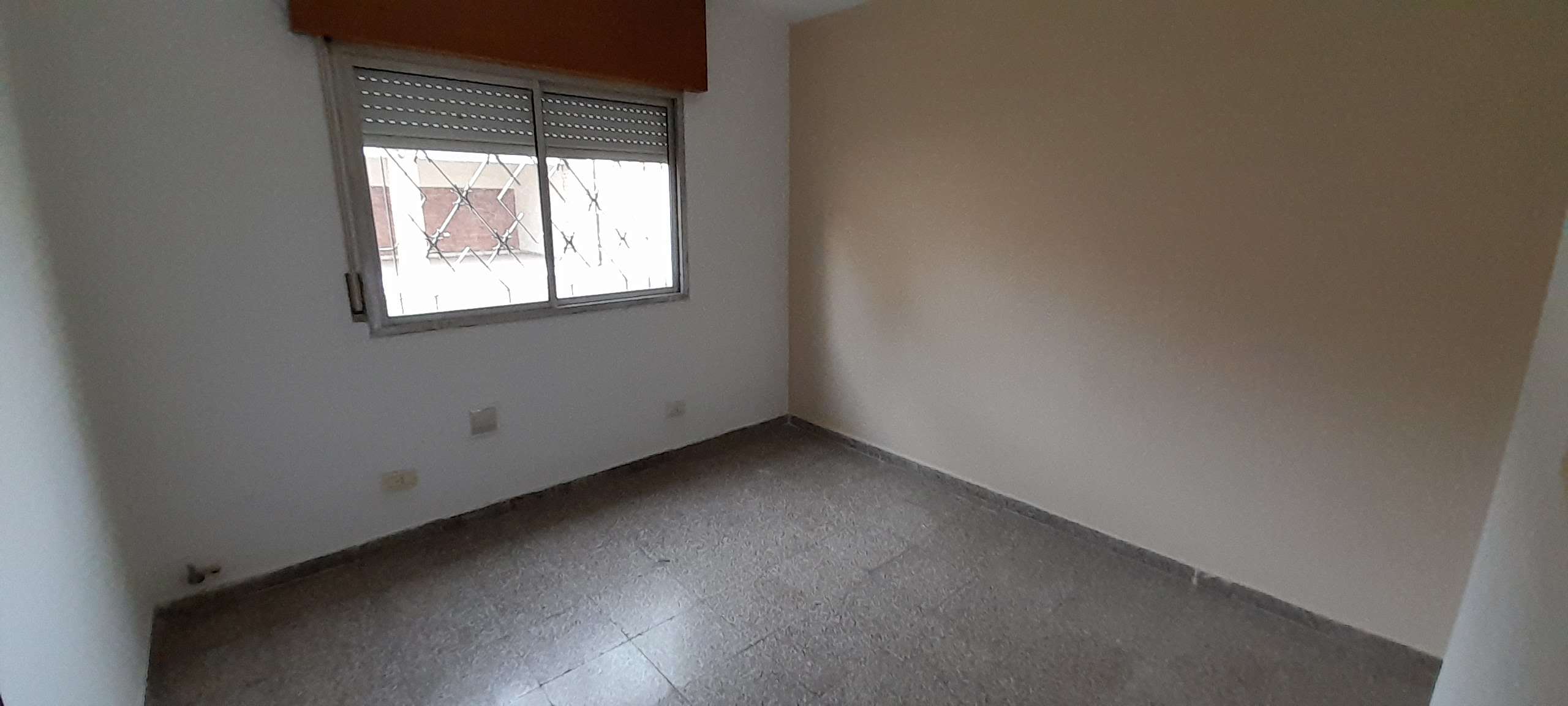 SANTA CLARA DE ASIS - CORREA DE SAA 2455 - CASA 2 DORMITORIOS CON GARAGE Y PATIO