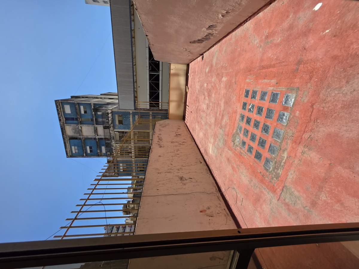 PLENO CENTRO! ALQ. MONOAMBIENTE CON TERRAZA GRANDE, DEAN FUNES 353 - CÓRDOBA