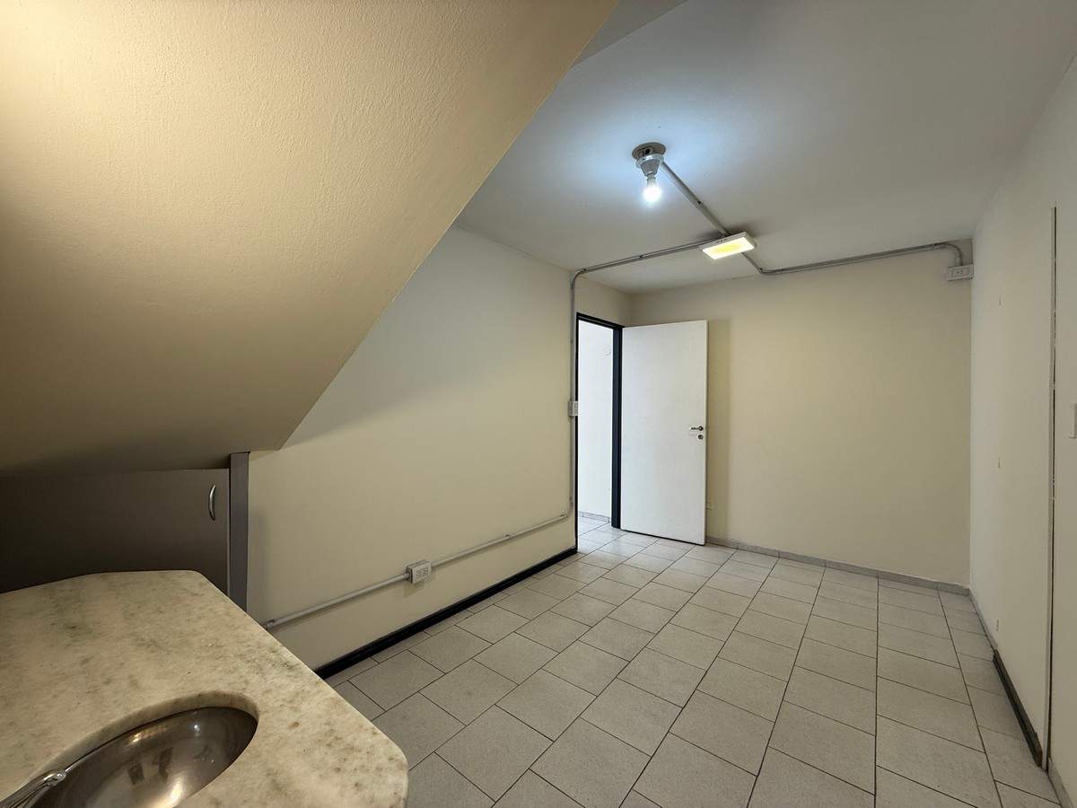 Local en alquiler  Av. Recta Martinolli