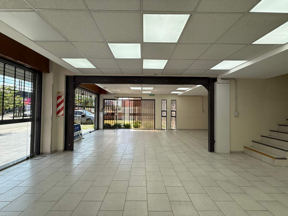 Local en alquiler  Av. Recta Martinolli