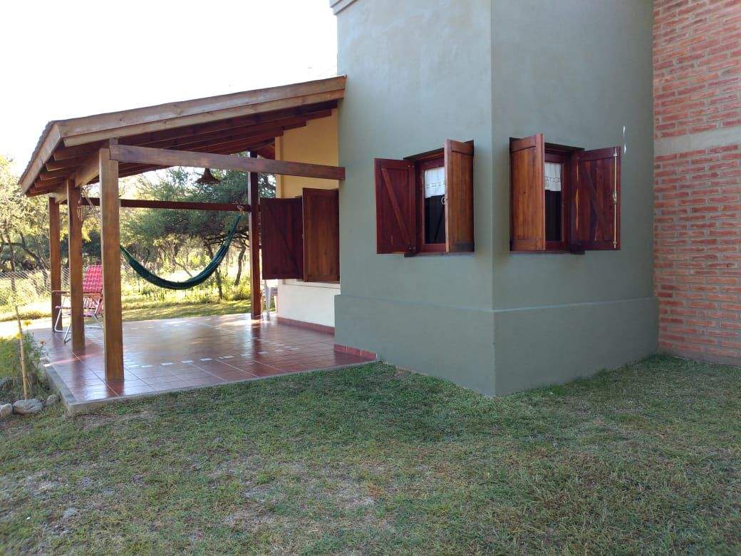 CABAÑA 1 DORMITORIO AMOBLADA y EQUIPADA-ALQ. PERMANENTE - SANTA MÓNICA