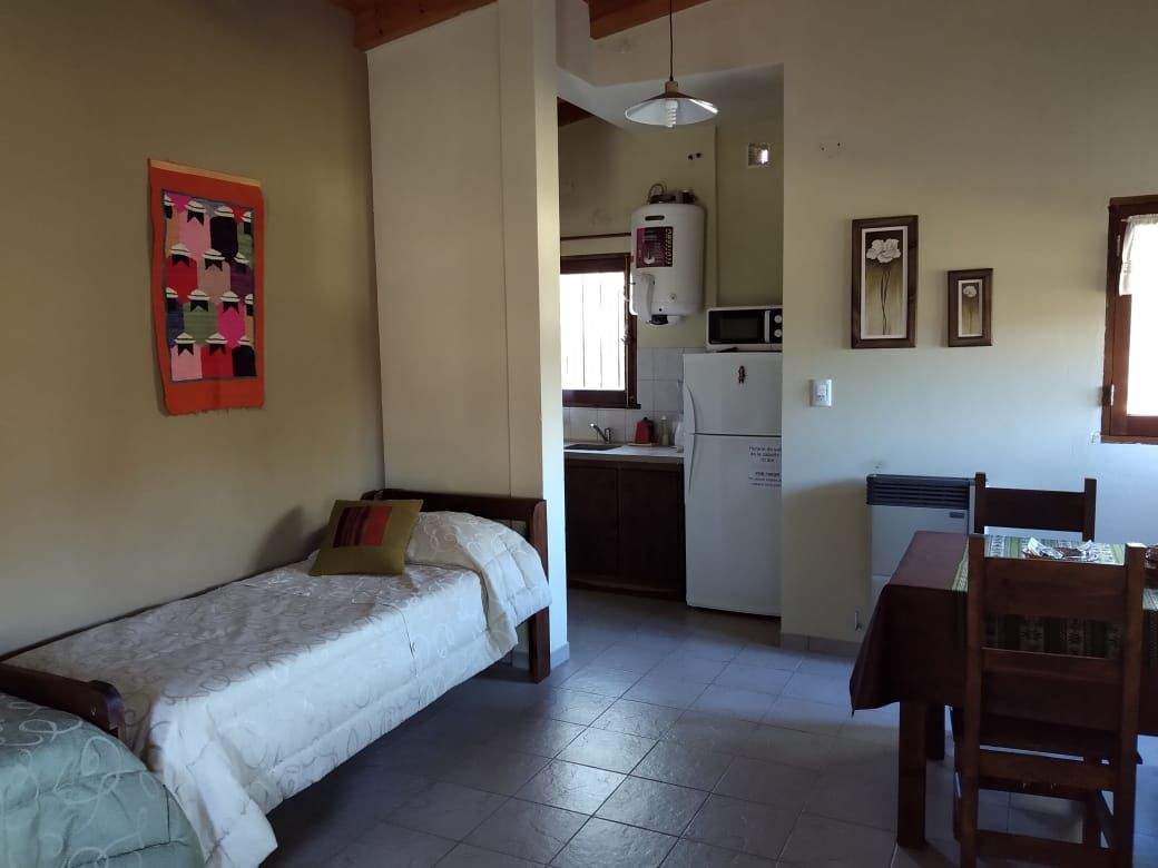 CABAÑA 1 DORMITORIO AMOBLADA y EQUIPADA-ALQ. PERMANENTE - SANTA MÓNICA