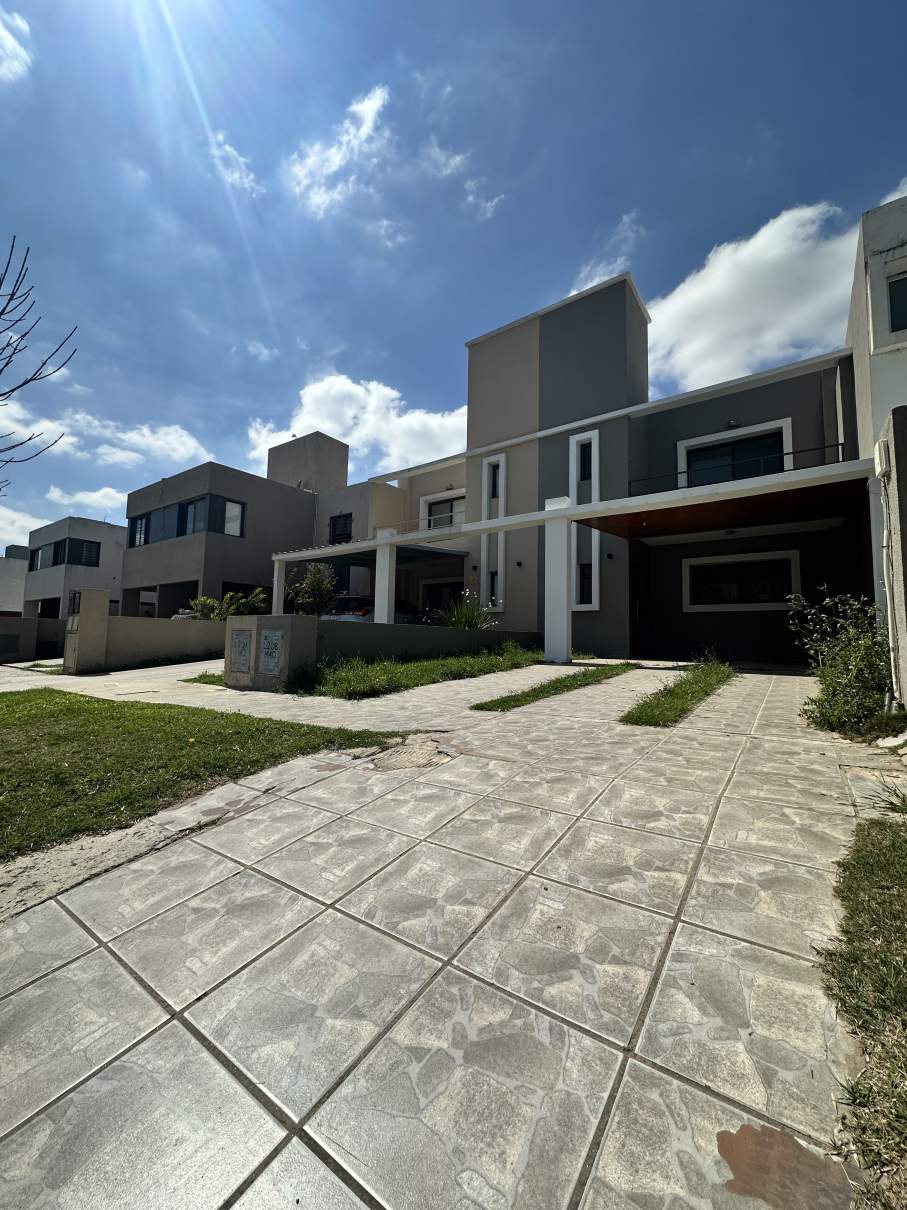 DUPLEX ALTOS DE MANANTIALES 3D 3B - APTO CREDITO