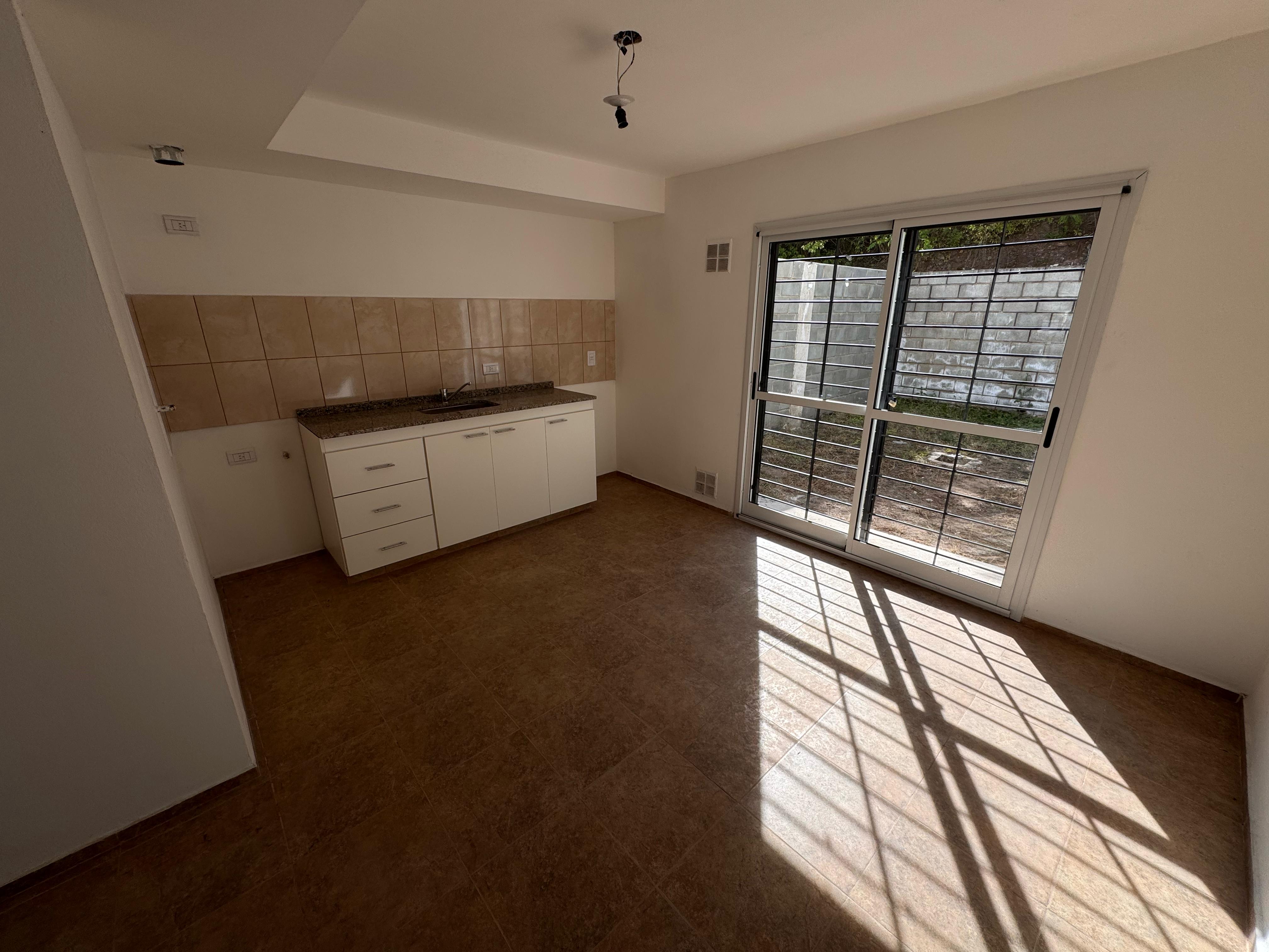 DUPLEX ALQUILER 2 DORMITORIOS  3 baños CUESTA COLORADA LA CALERA