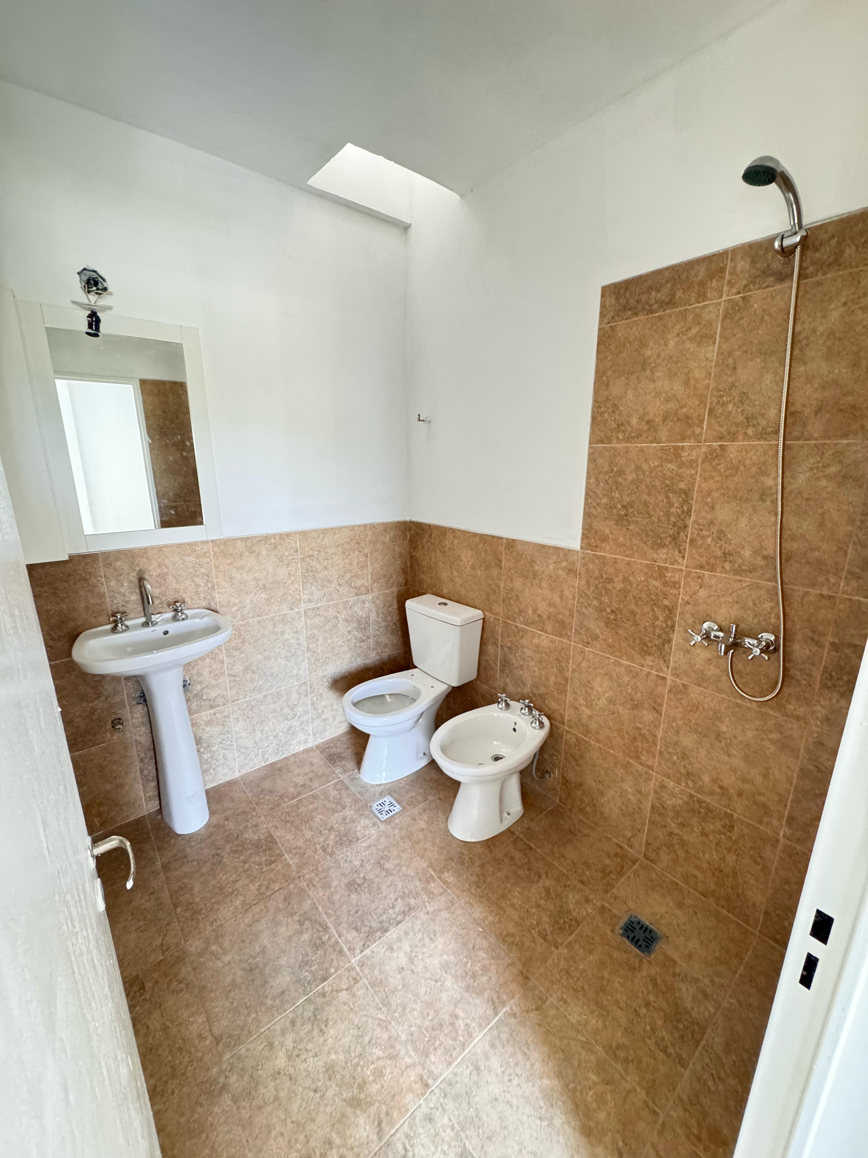 DUPLEX ALQUILER 2 DORMITORIOS  3 baños CUESTA COLORADA LA CALERA