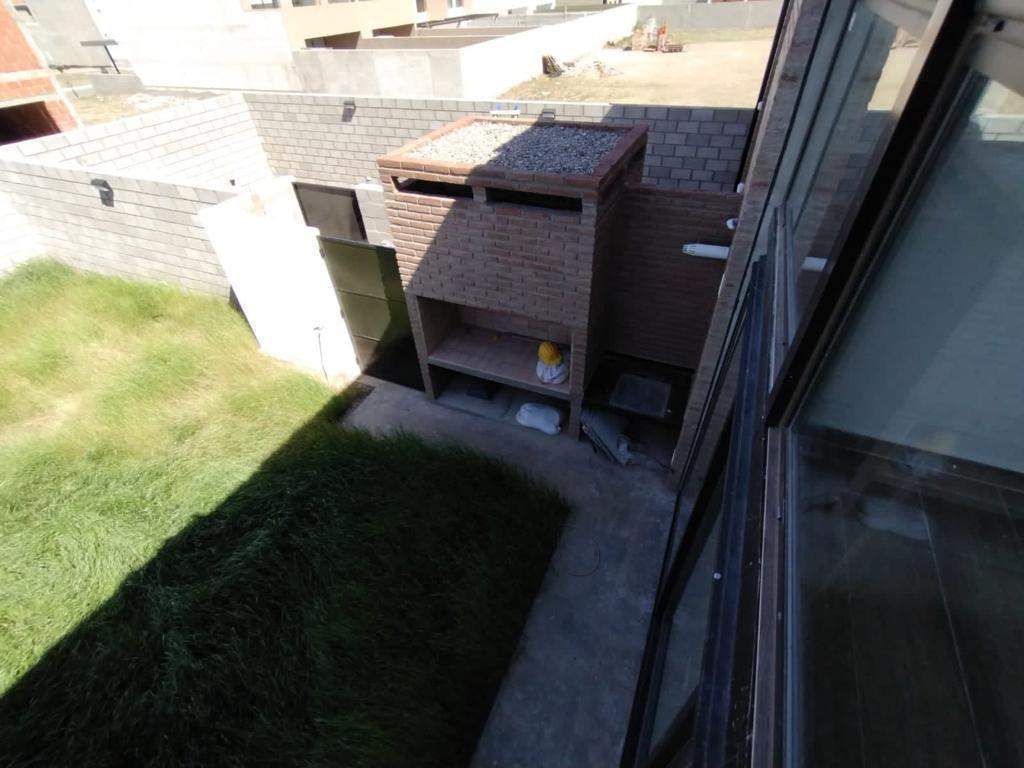 ALQUILER DUPLEX 3 DORM EN DOCTA URBANIZACIÓN