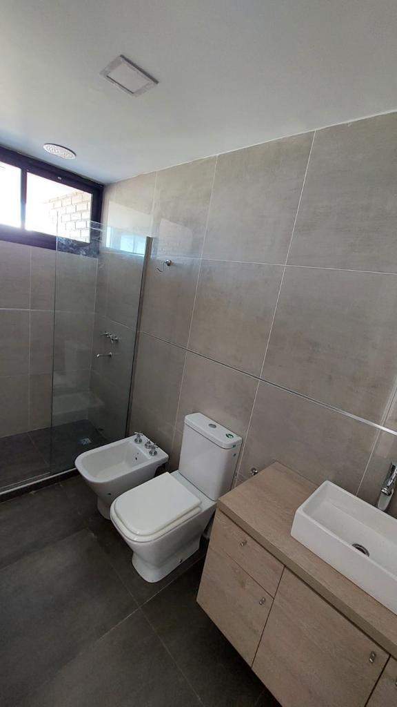 ALQUILER DUPLEX 3 DORM EN DOCTA URBANIZACIÓN