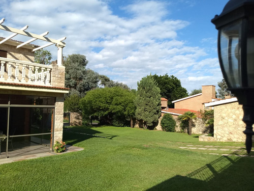 Villa Carlos Paz - Casa Temporada. 4 Dor. Pileta. Coch. 10 Personas. $360.000 Por Día.