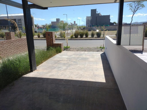 Duplex En Alquiler De 3 Dormitorios En Docta