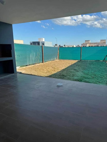 Duplex En Alquiler De 3 Dormitorios En Docta