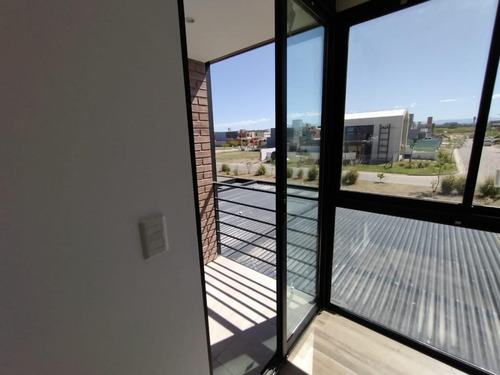 Duplex En Alquiler De 3 Dormitorios En Docta