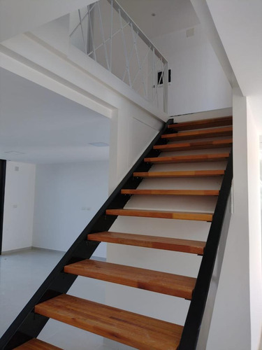 Duplex En Alquiler De 3 Dormitorios En Docta