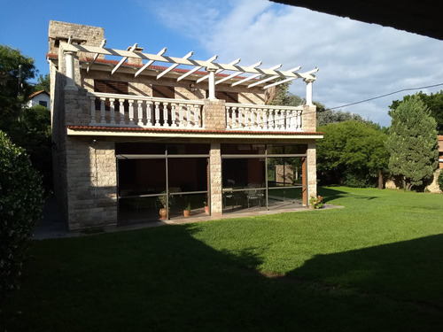 Villa Carlos Paz - Casa Temporada. 4 Dor. Pileta. Coch. 10 Personas. $360.000 Por Día.