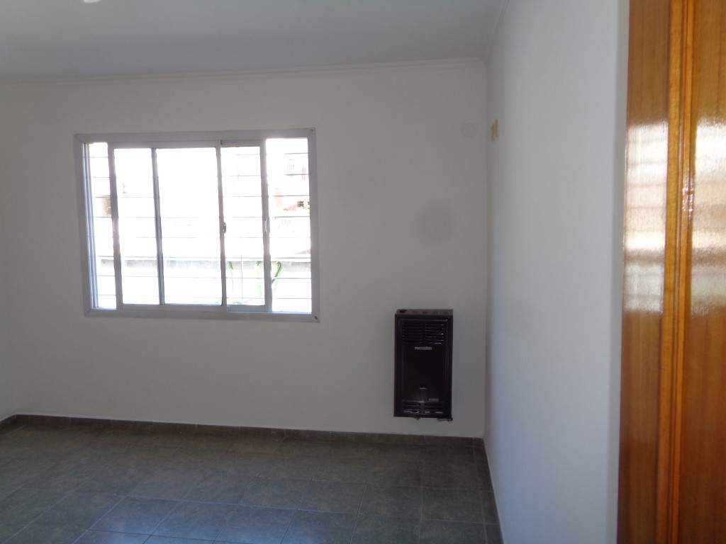 Barrio Alberdi - Excelente Depto. con Terraza Amplia, Asadores y Vista a las Sierras